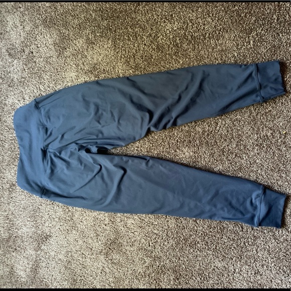 Oalka Woman’s 29” Jogger - Picture 3 of 5